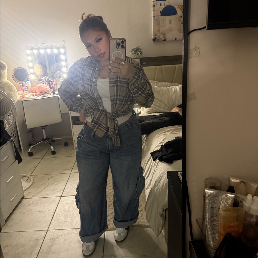Meet your Posher, Kiana